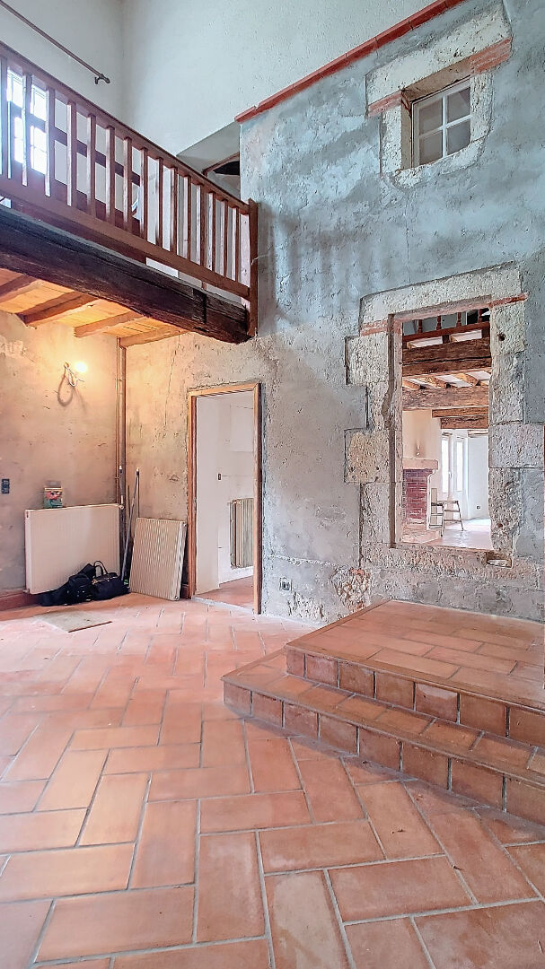 A vendre Maison partiellement rénovée à Sérignac-sur-garonne 3 chambres, 275m²