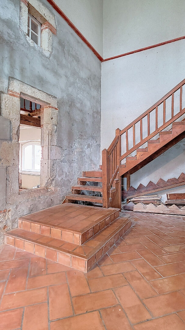 A vendre Maison partiellement rénovée à Sérignac-sur-garonne 3 chambres, 275m²