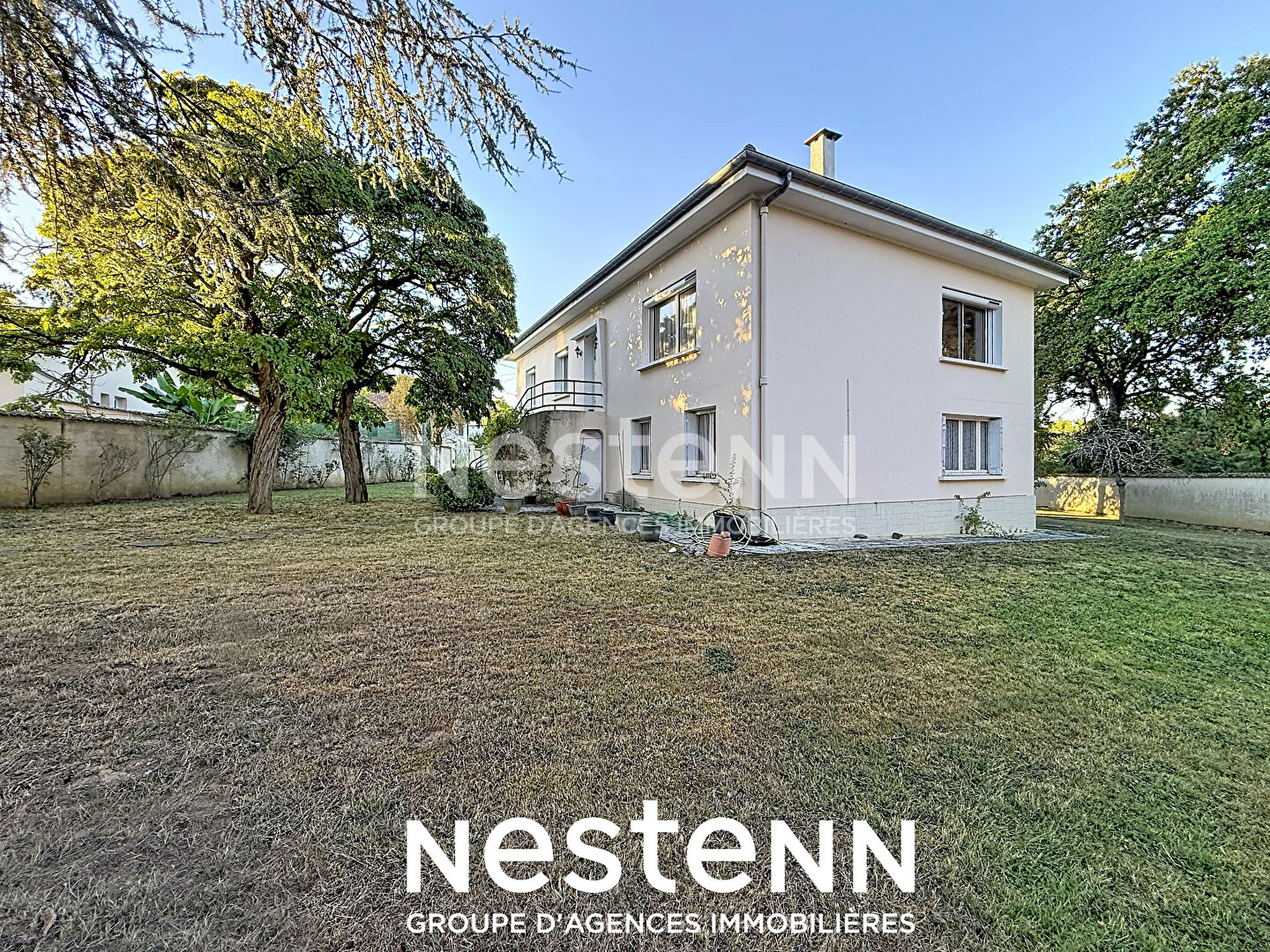 Maison 9 pièces 200 m² · à Nérac · 200 m² · 207 000 €