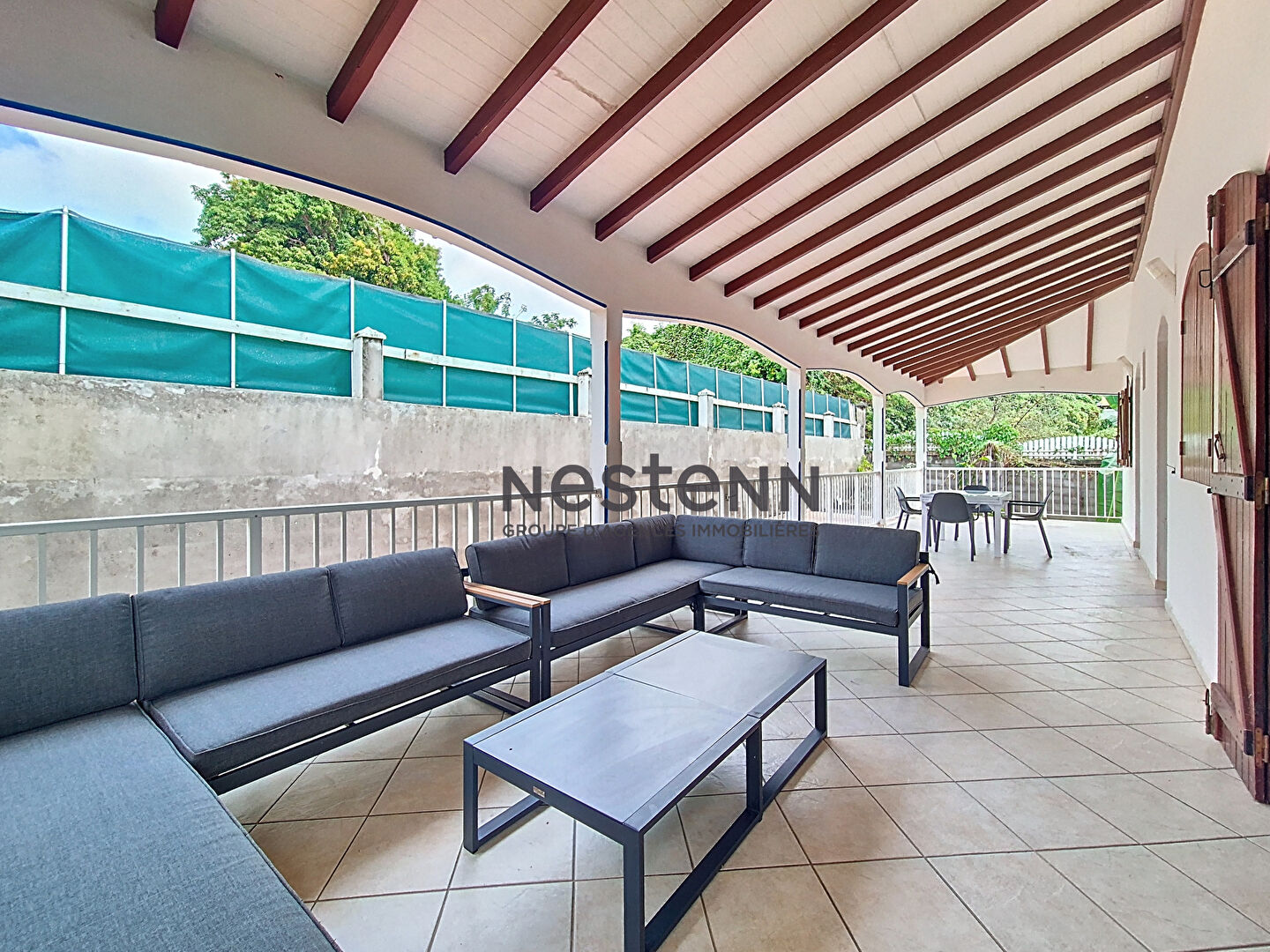 A VENDRE VILLA 4 pièce(s)  + T3 indépendant avec Garage à Petit-Bourg