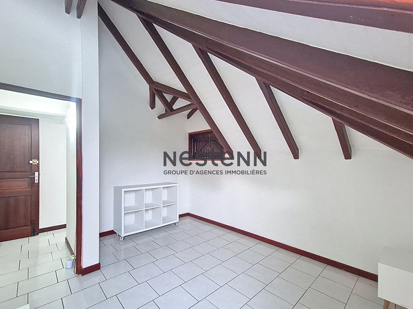 A VENDRE VILLA 4 pièce(s)  + T3 indépendant avec Garage à Petit-Bourg