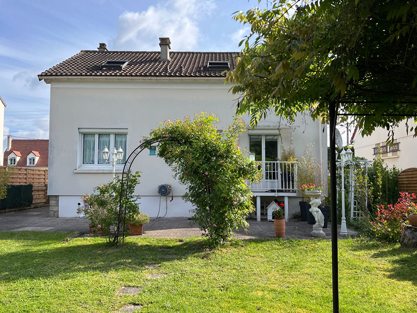 Maison 5 pièces 120 m² · à Meriel · 120 m² · 469 000 €