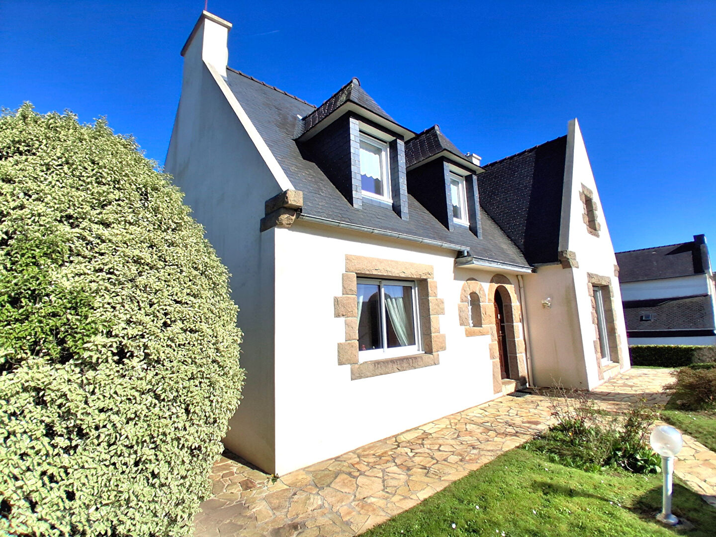 Maison 7 pièces 132 m² · à Plouedern · 132 m² · 383 615 €