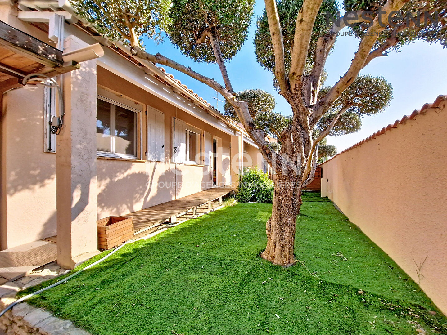 Plain-pied sans vis-à-vis avec piscine Lunel-Viel
