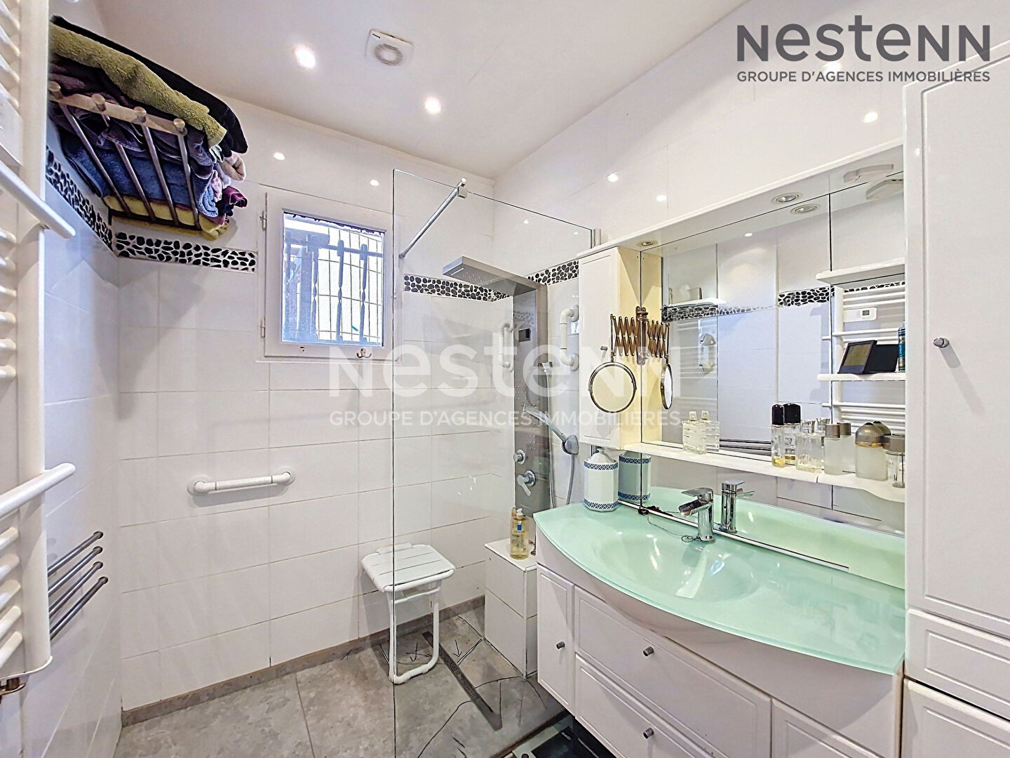 Plain-pied sans vis-à-vis avec piscine Lunel-Viel