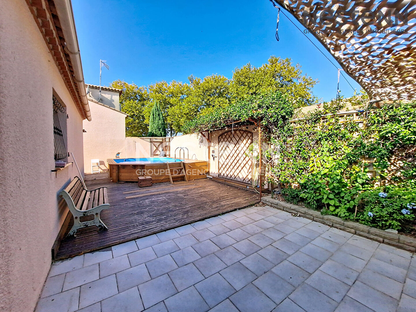 Plain-pied sans vis-à-vis avec piscine Lunel-Viel