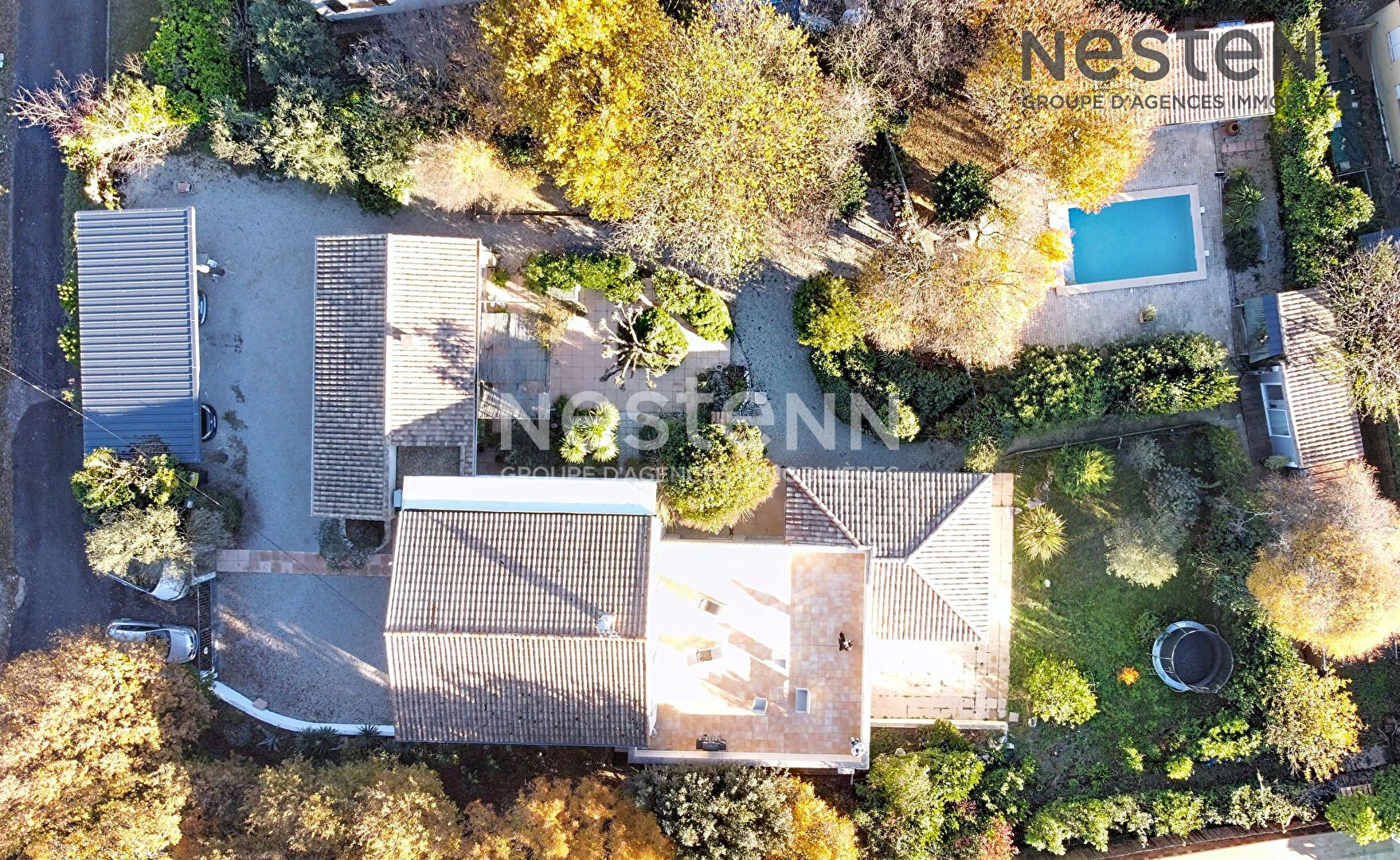 3 Maisons indépendantes au coeur d'un grand terrain verdoyant à Sommières