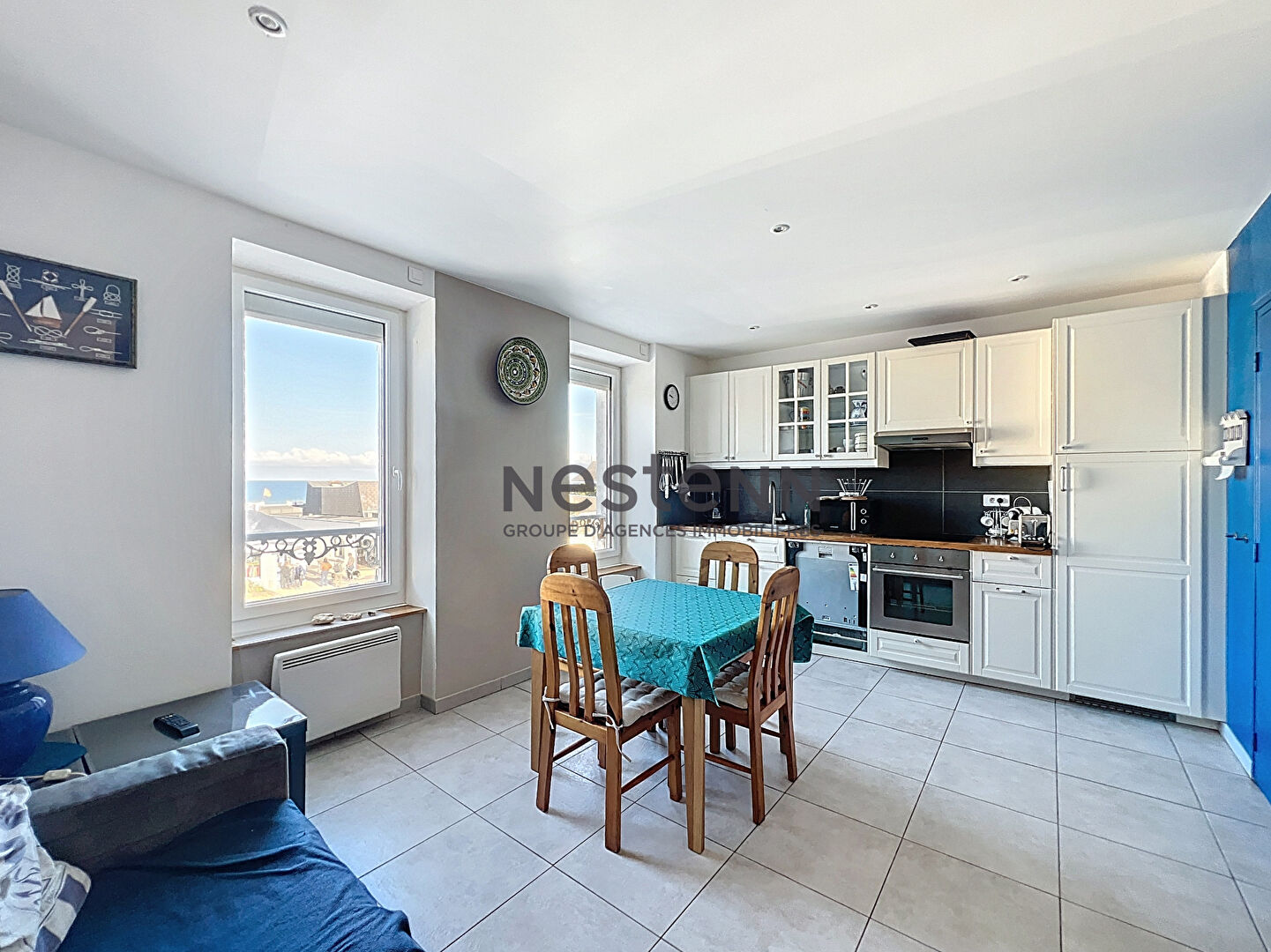 À vendre Lion-sur-Mer  Appartement dernier étage vue mer à 50 m plage avec fort potentiel
