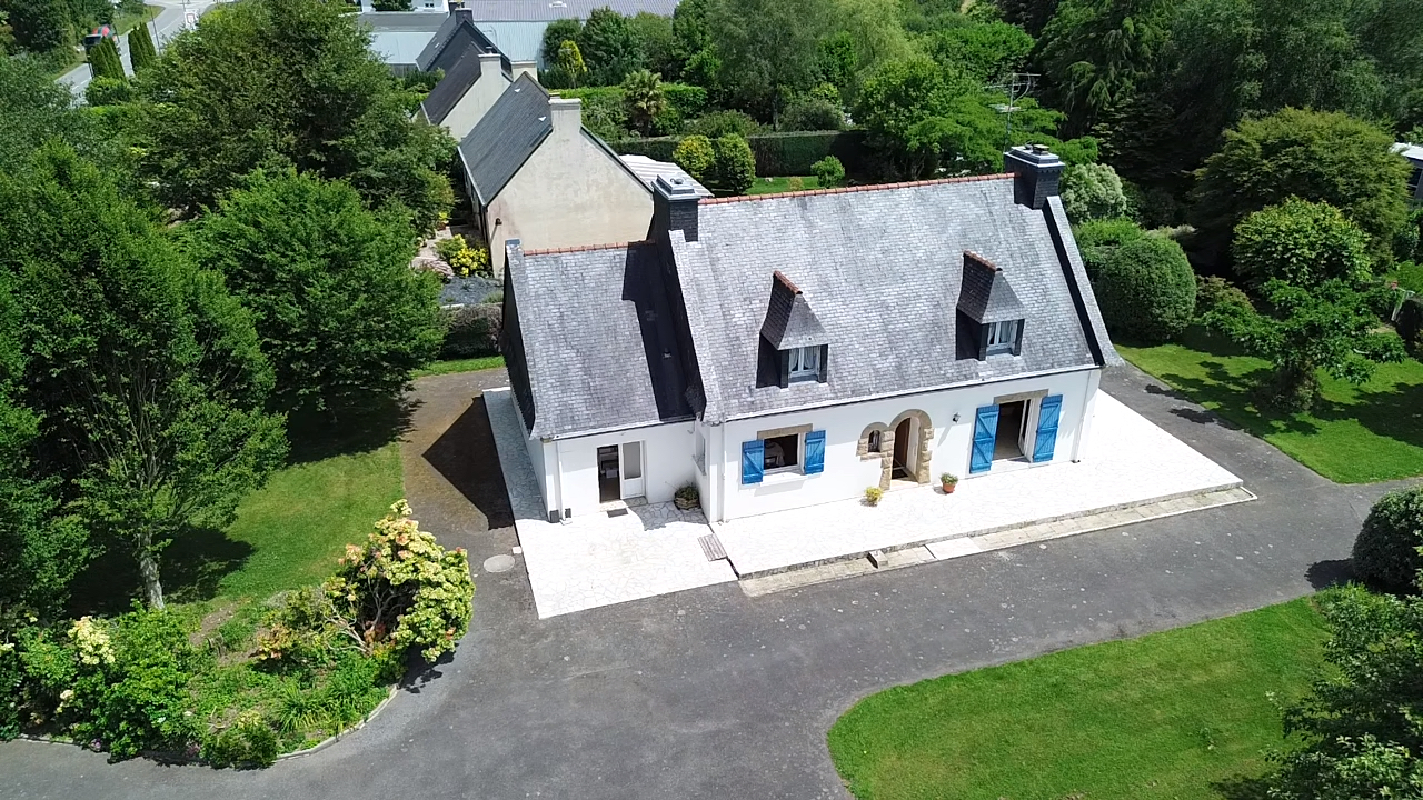 Maison 6 pièces 137 m² · à Scaër · 137 m² · 263 750 €
