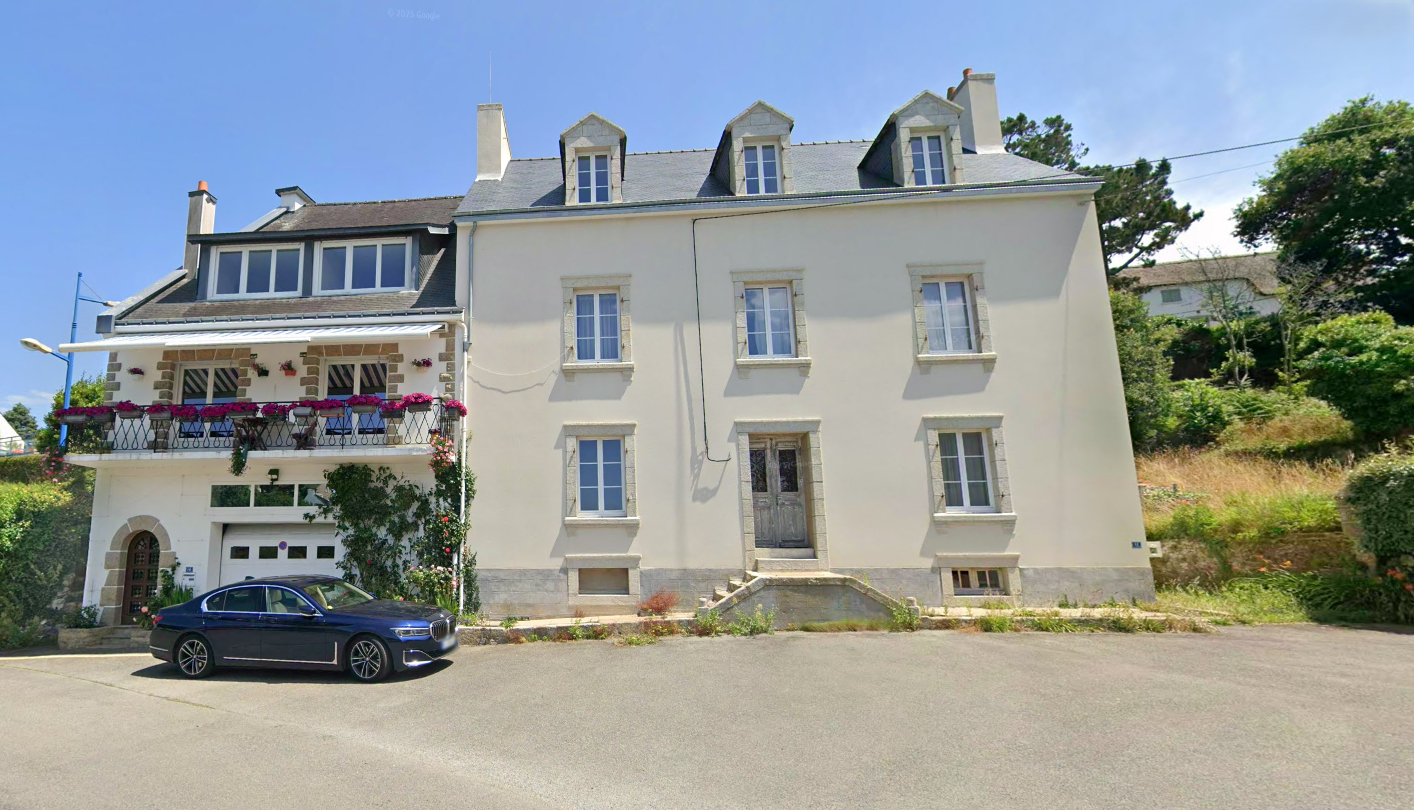 Maison 13 pièces 246 m² · à Clohars Carnoet · 246 m² · 676 000 €