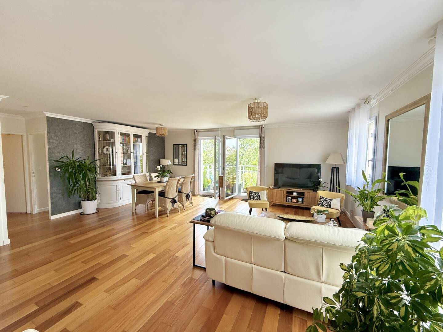 Appartement 5 pièces 105 m² · à Ozoir la Ferriere · 105 m² · 349 000 €