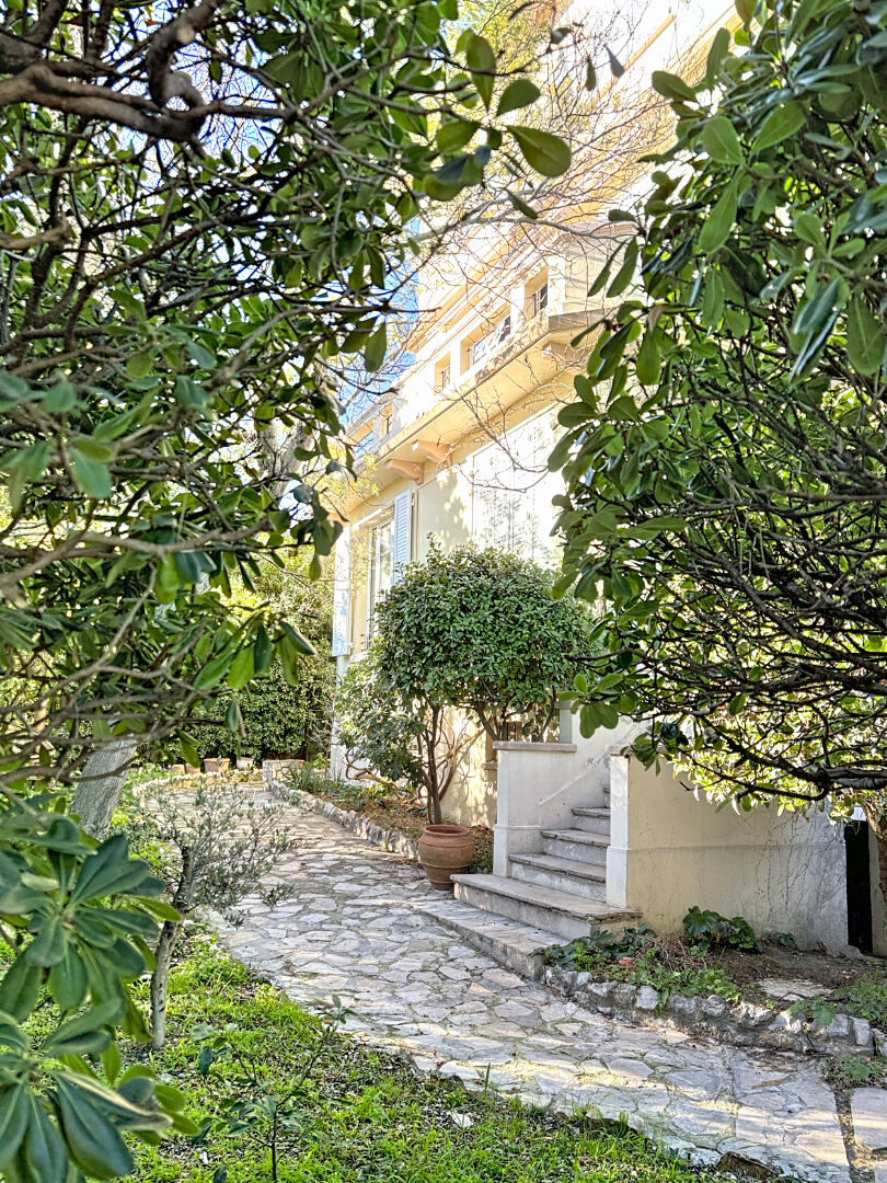 Appartement 3 pièces 62 m² · à Antibes · 62 m² · 280 000 €