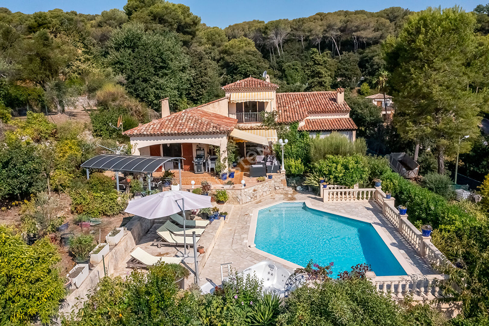 A Vendre - Exclusivité - Villa  -Antibes Brusquet