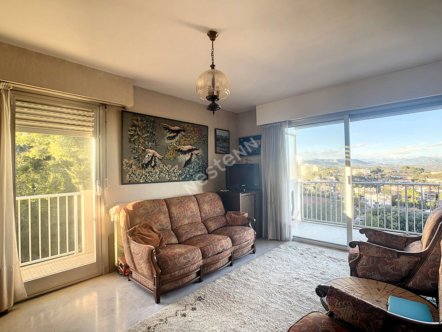 Antibes-  vue mer -dernier  étage