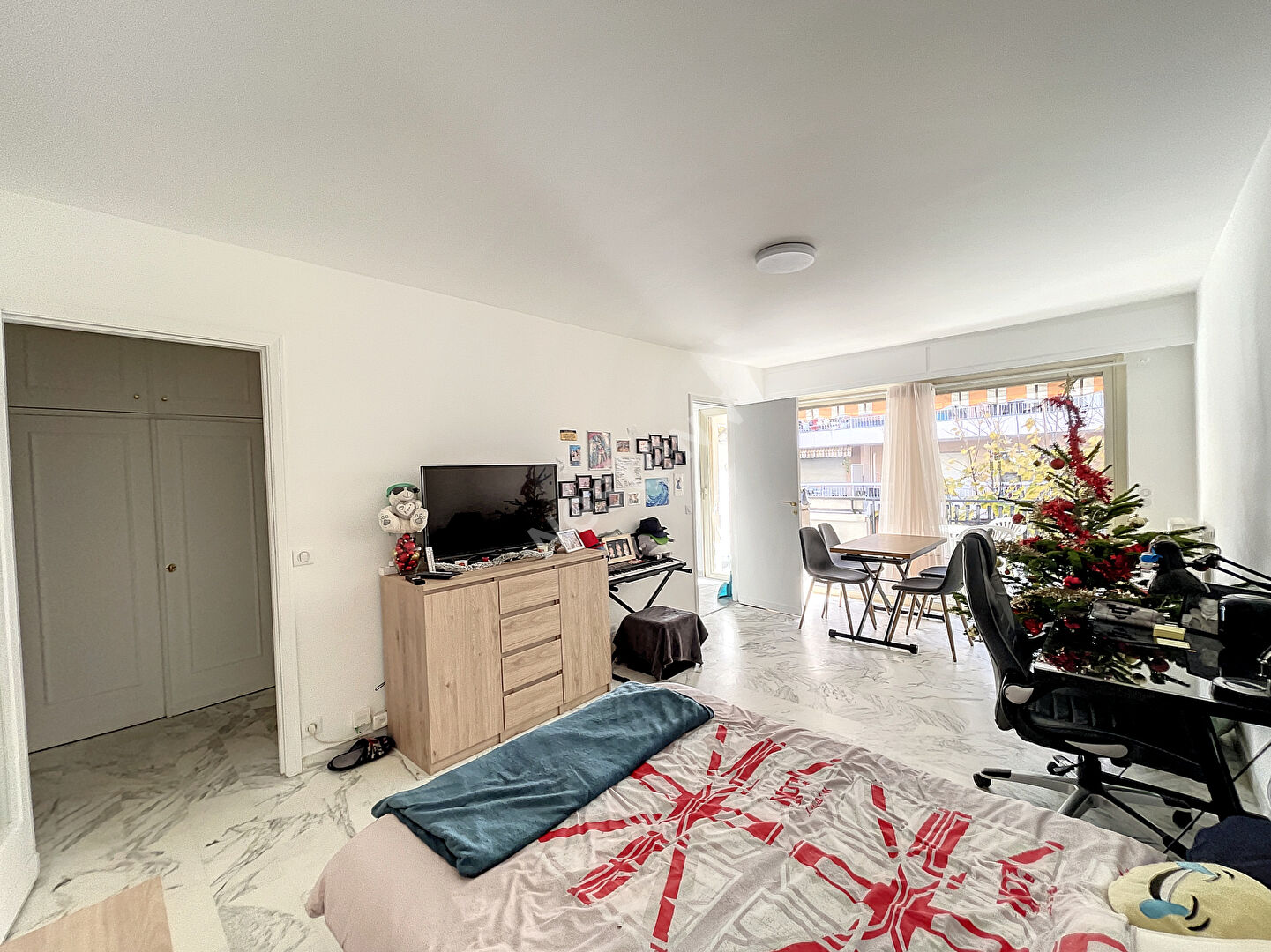 studio- Juan-les-Pins- 1 pièce(s) 30 m2+terrasse