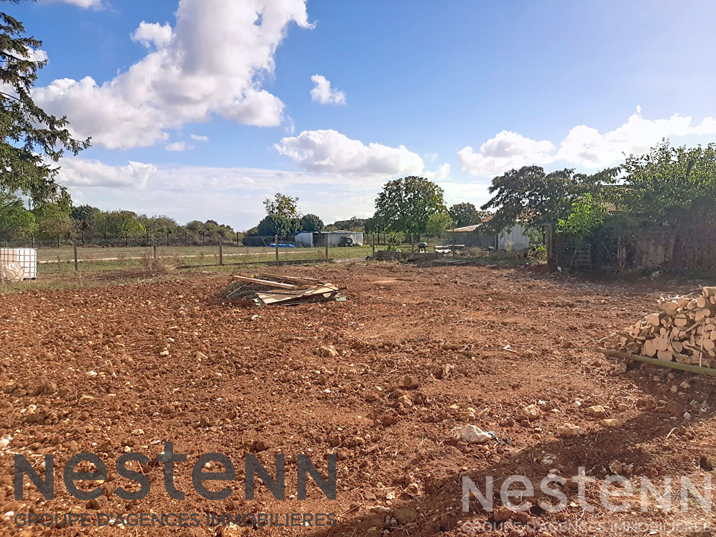 Terrain constructible à vendre au Gua, 444 m2 · à Le Gua · 59 900 €