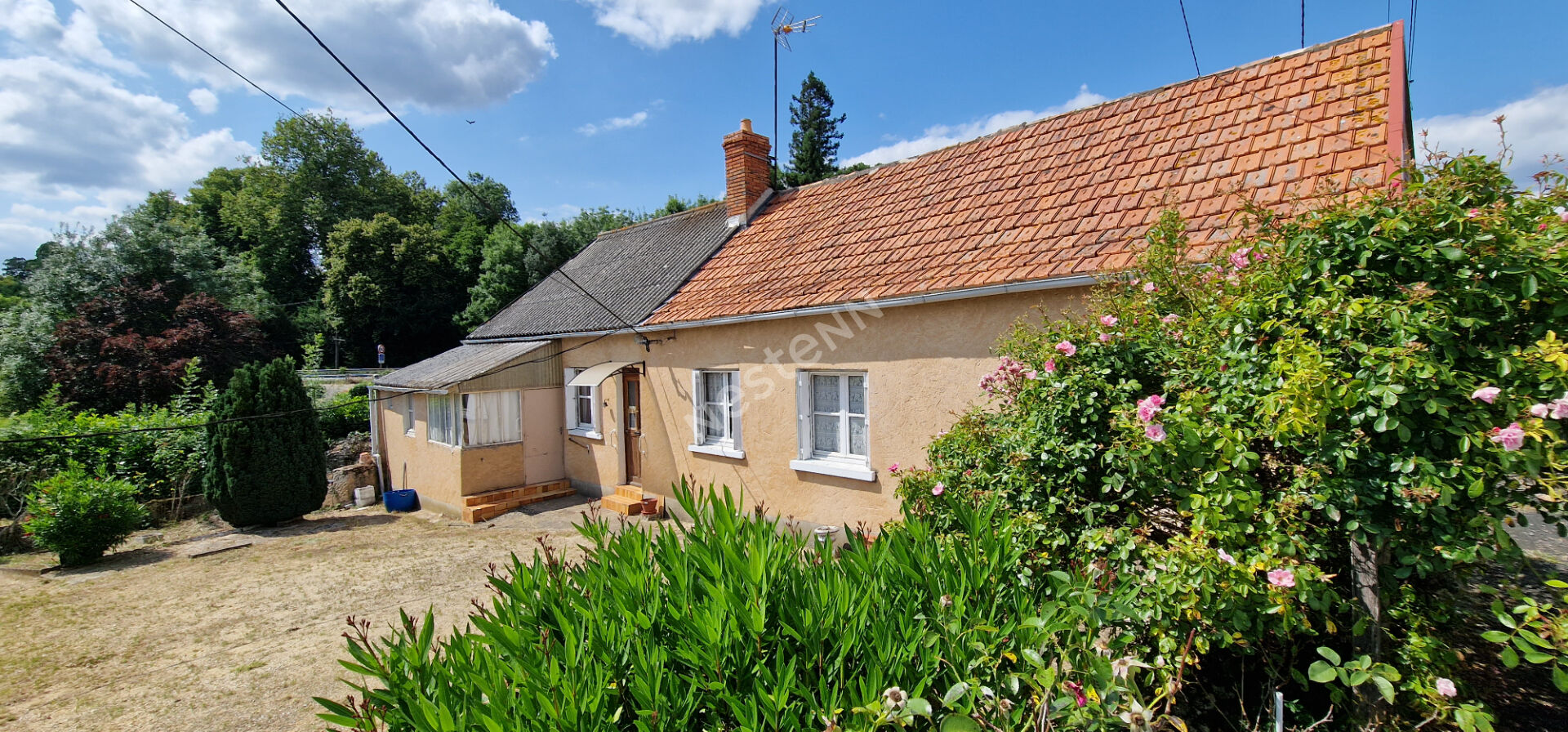 Maison de campagne a HuilleLezigne