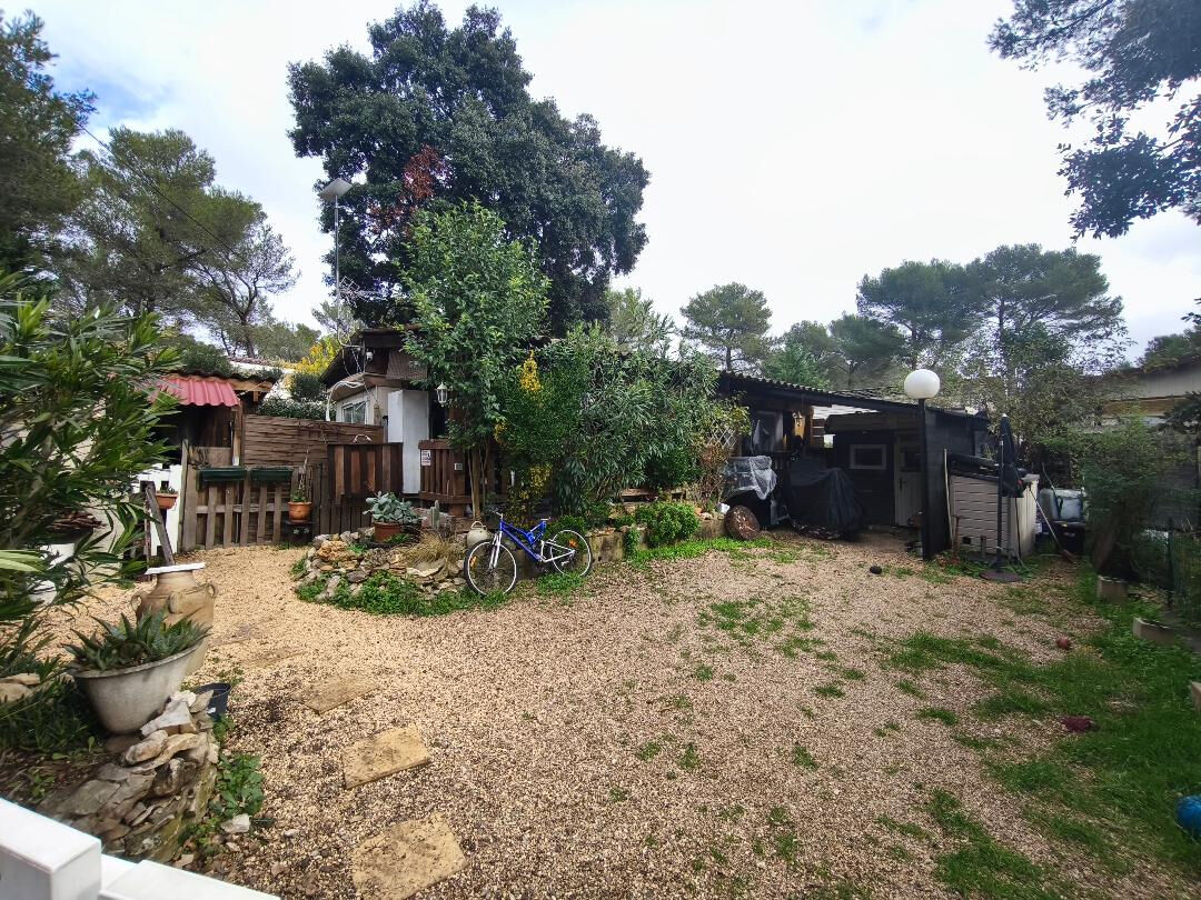 Bien immobilier à rénover à Le Castellet 24m²