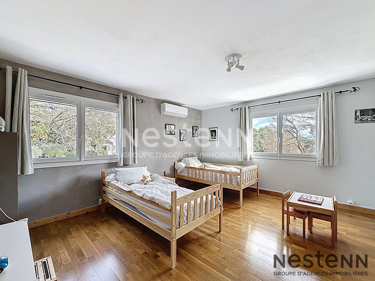 Villa T6 213 m2 avec piscine, pool house, grands volumes et sous-sol de 150 m² à Pourrières