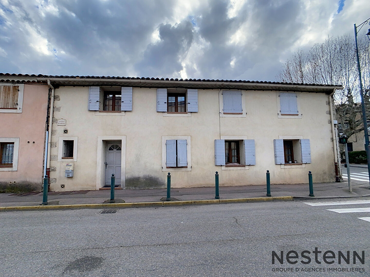Appartement rdc Trets 2 pièce(s) 35 m2 actuellement loué - idéal Investisseur ou 1er achat -