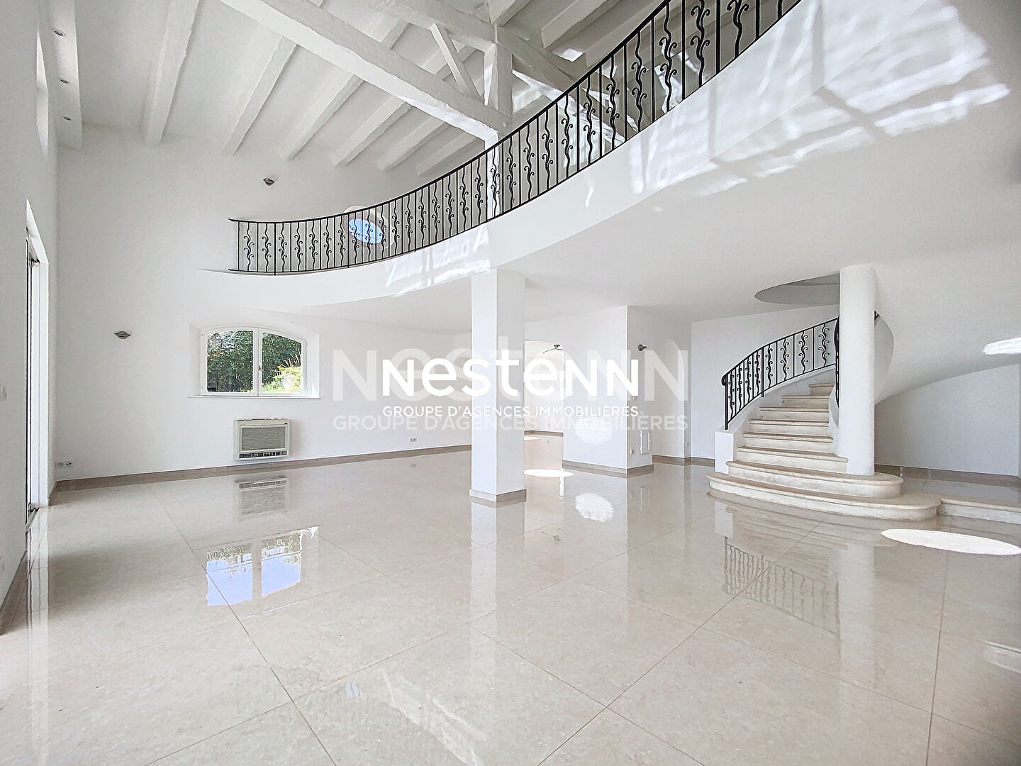 MAISON PROVENCALE 270.15M2- VUE MER PANORAMIQUE-PISCINE-GARAGE-VALLAURIS