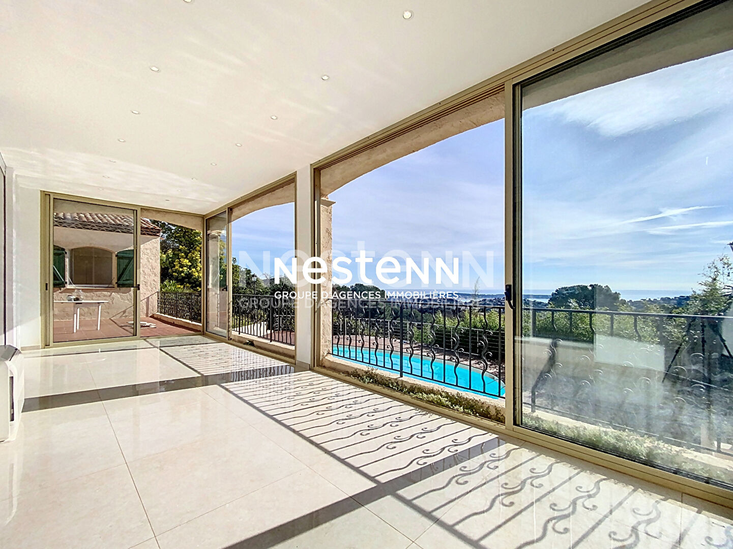 MAISON PROVENCALE 270.15M2- VUE MER PANORAMIQUE-PISCINE-GARAGE-VALLAURIS