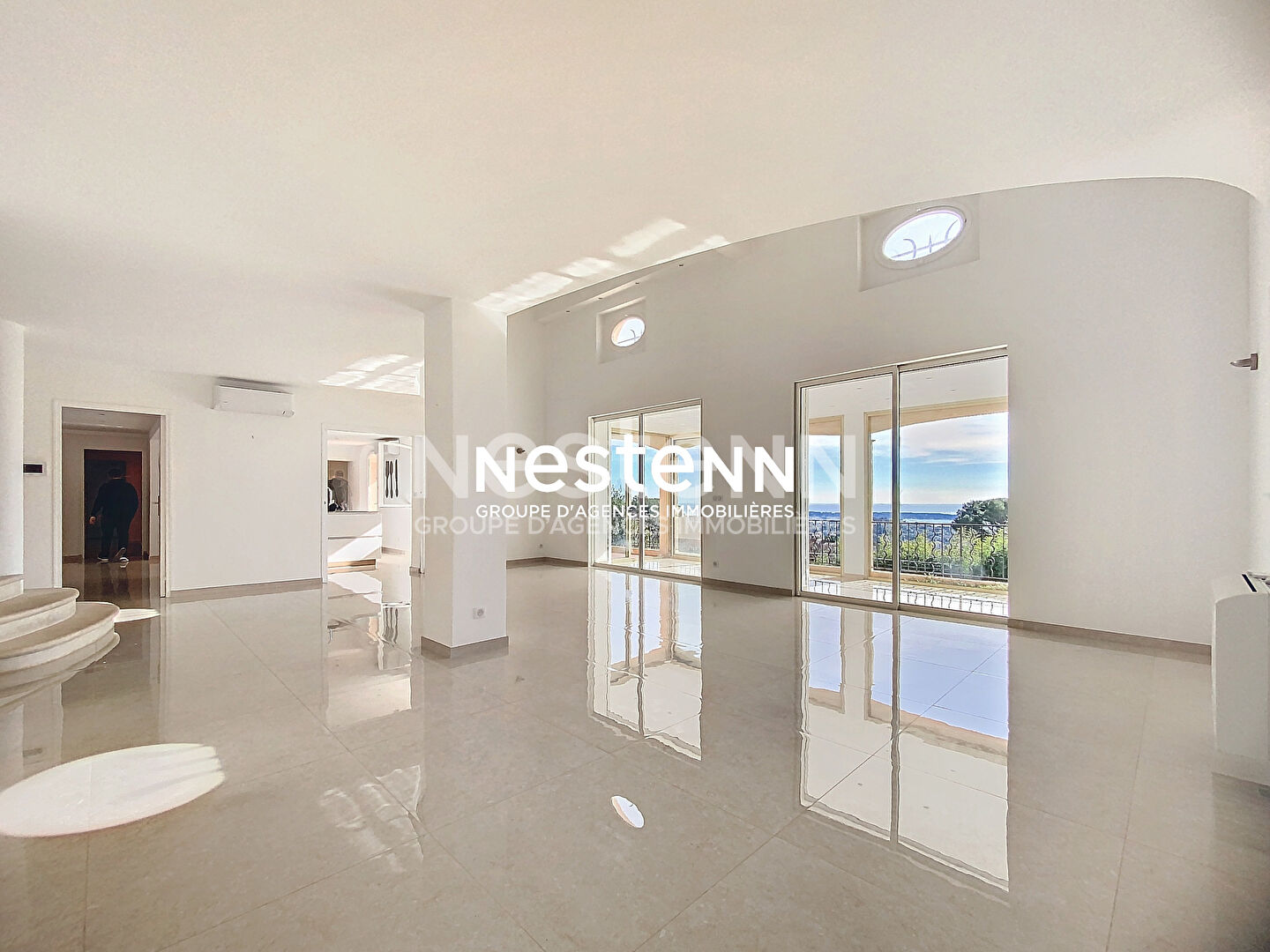 MAISON PROVENCALE 270.15M2- VUE MER PANORAMIQUE-PISCINE-GARAGE-VALLAURIS