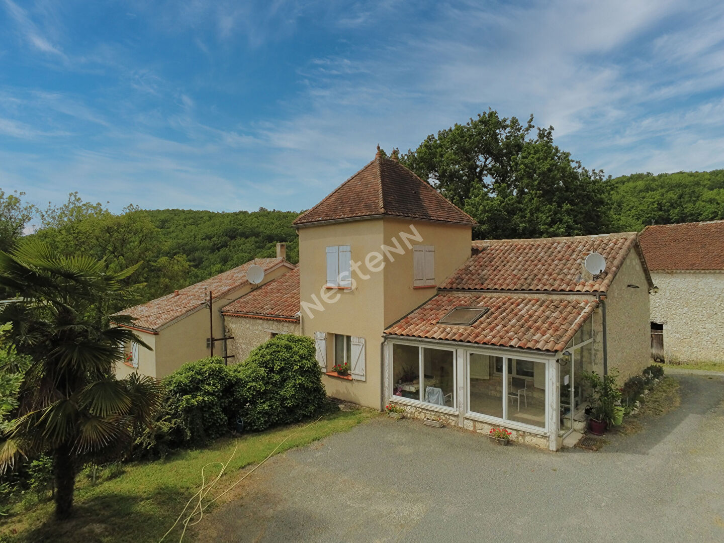 A VENDRE Maison datant du XVIIIe siècle sur les hauteurs de la vallée d'AURADOU (47140), LOT-ET-GARONNE