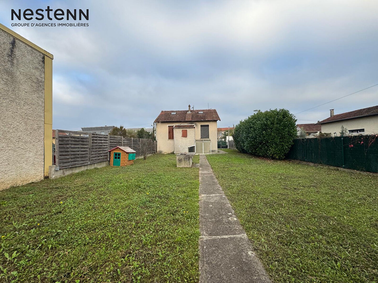 Terrain Constructible Vaulx En Velin 400 m2 - Secteur Pont des Planches