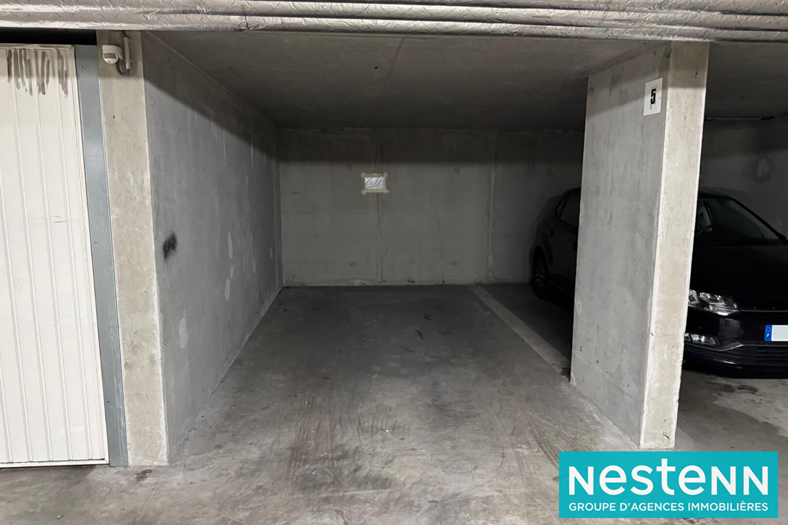 Parking 3 pièces 13 m² · à Vaulx en Velin · 13 m² · 16 500 €