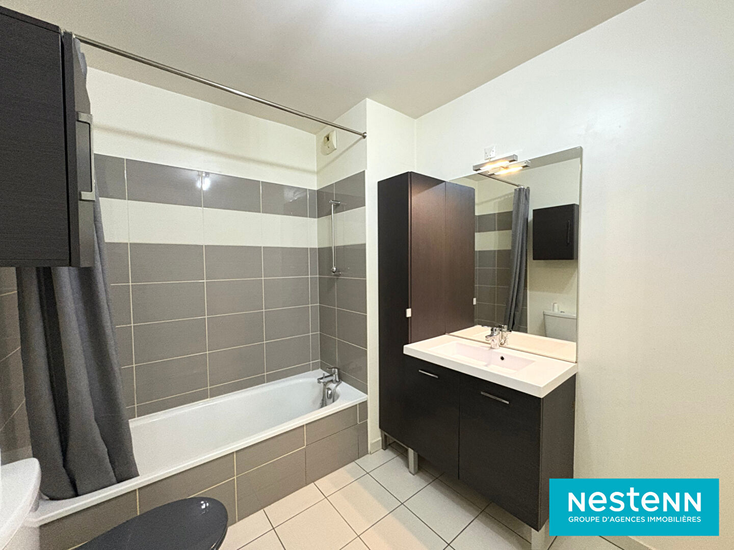 Appartement de type 2 de 48.62m²  avec garage situé au Centre de Vaulx-en-Velin