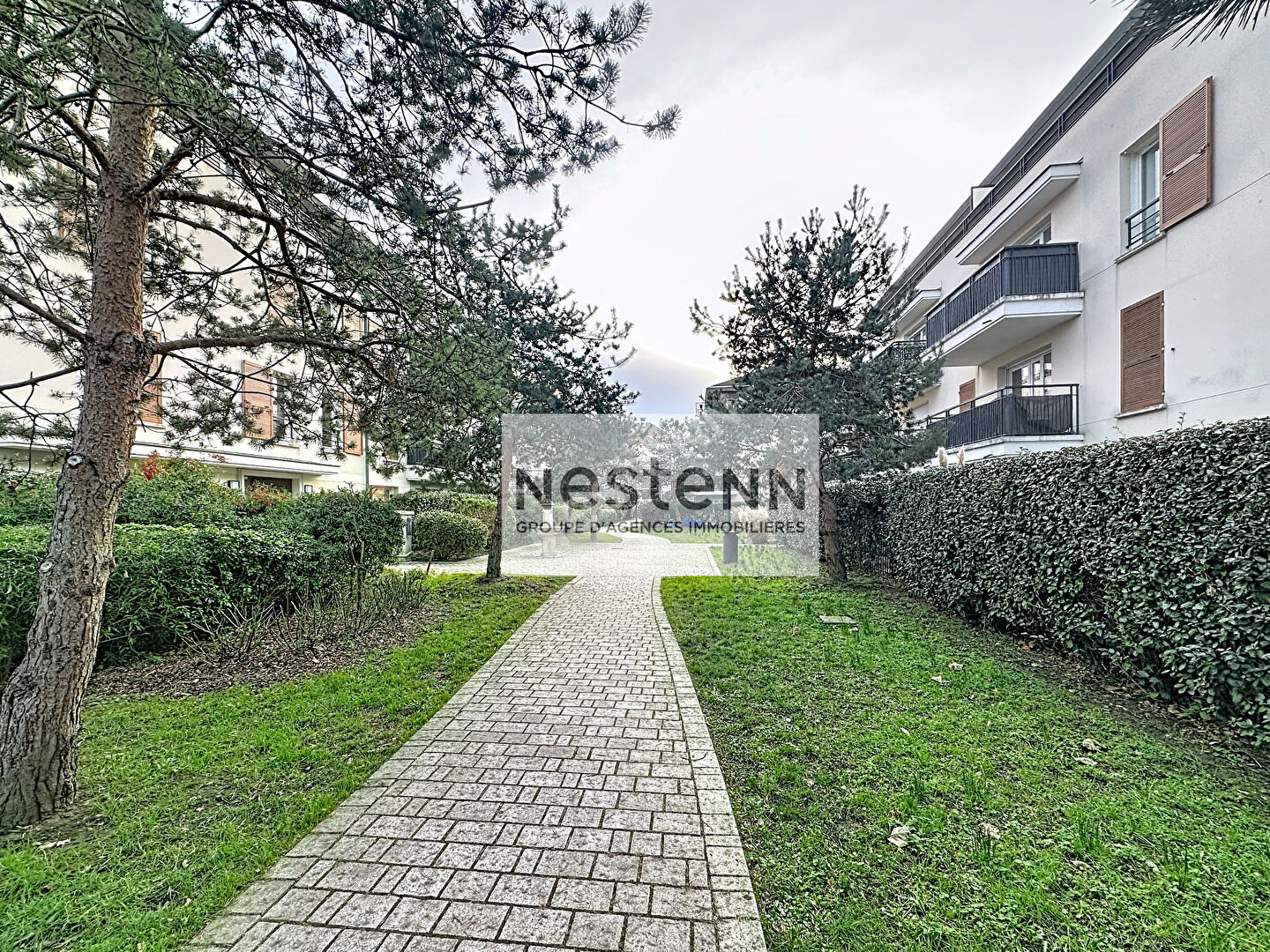 Appartement Ermont 4 pièce(s) 87,77 m2- ERMONT - COMMERCES- GARES ERMONT - LUMINEUX BIEN ENTRETENU- DERNIER ETAGE