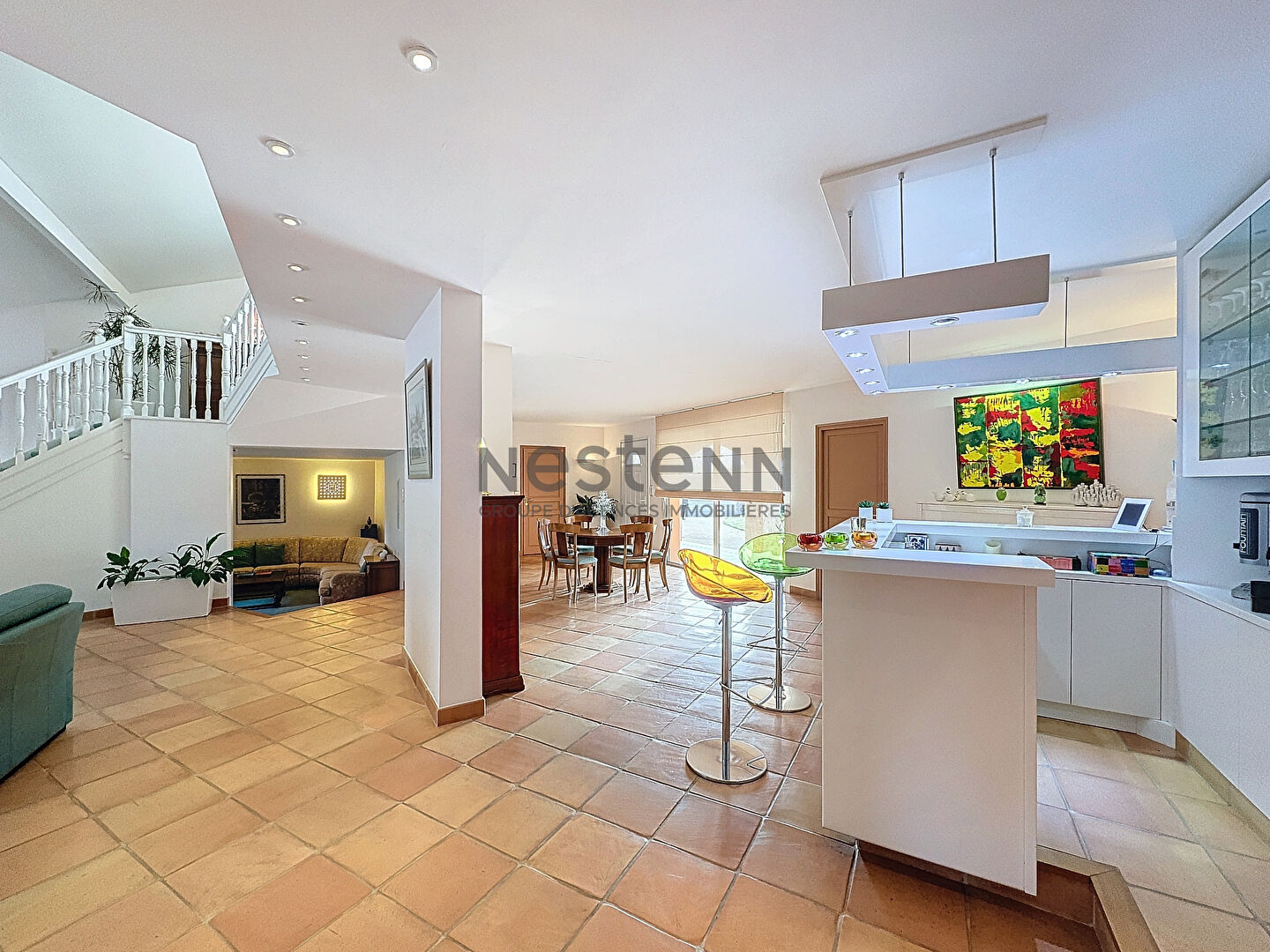 Maison 20min de Limoges, 10 pièce 344 m2, double garage, 6 chambres, 2 chambres parentales, grande terrasse, cuisine d'été.