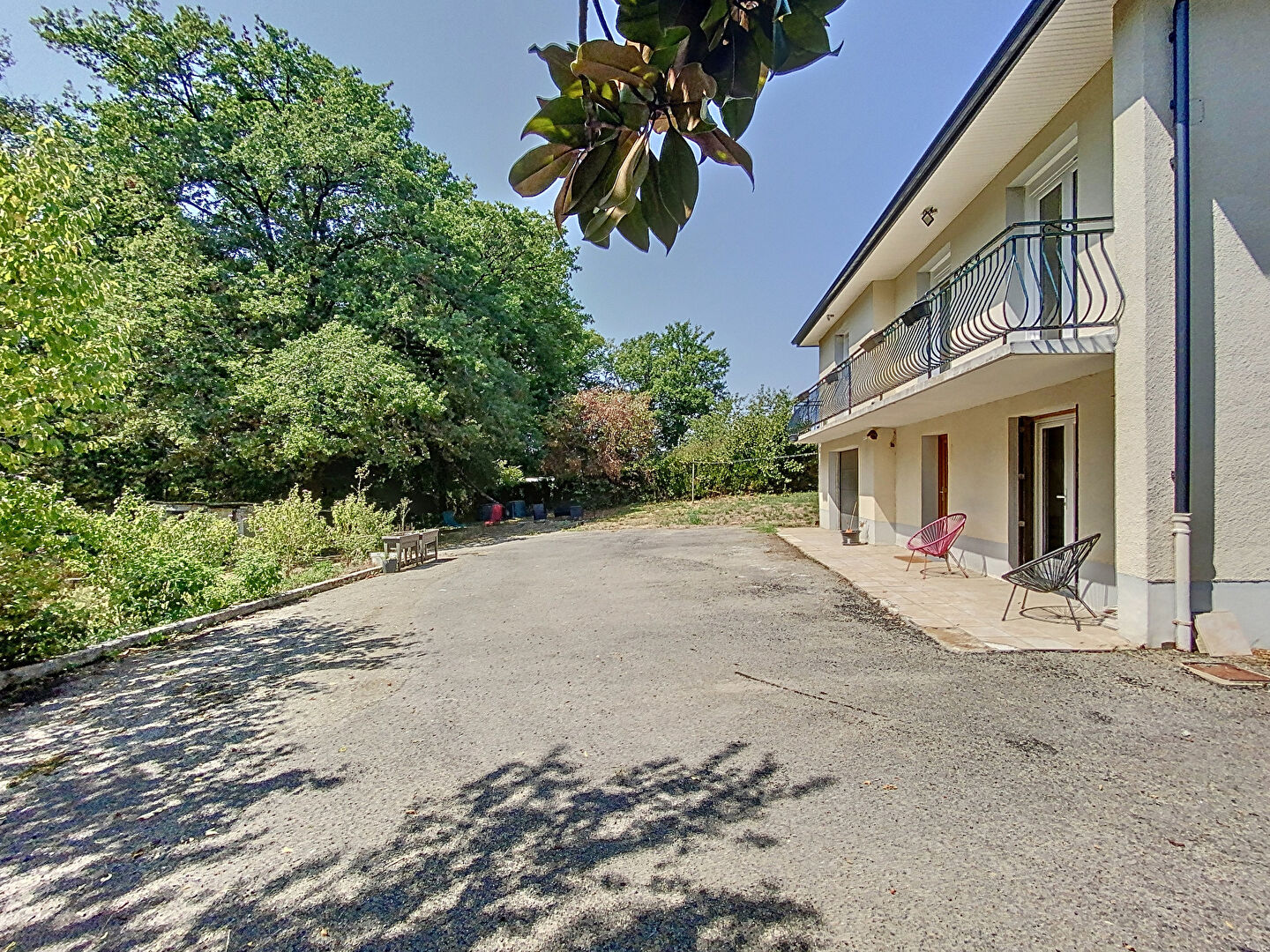 Maison 3 chambres de 116m2 - Boisseuil - entièrement rénovée - grande parcelle