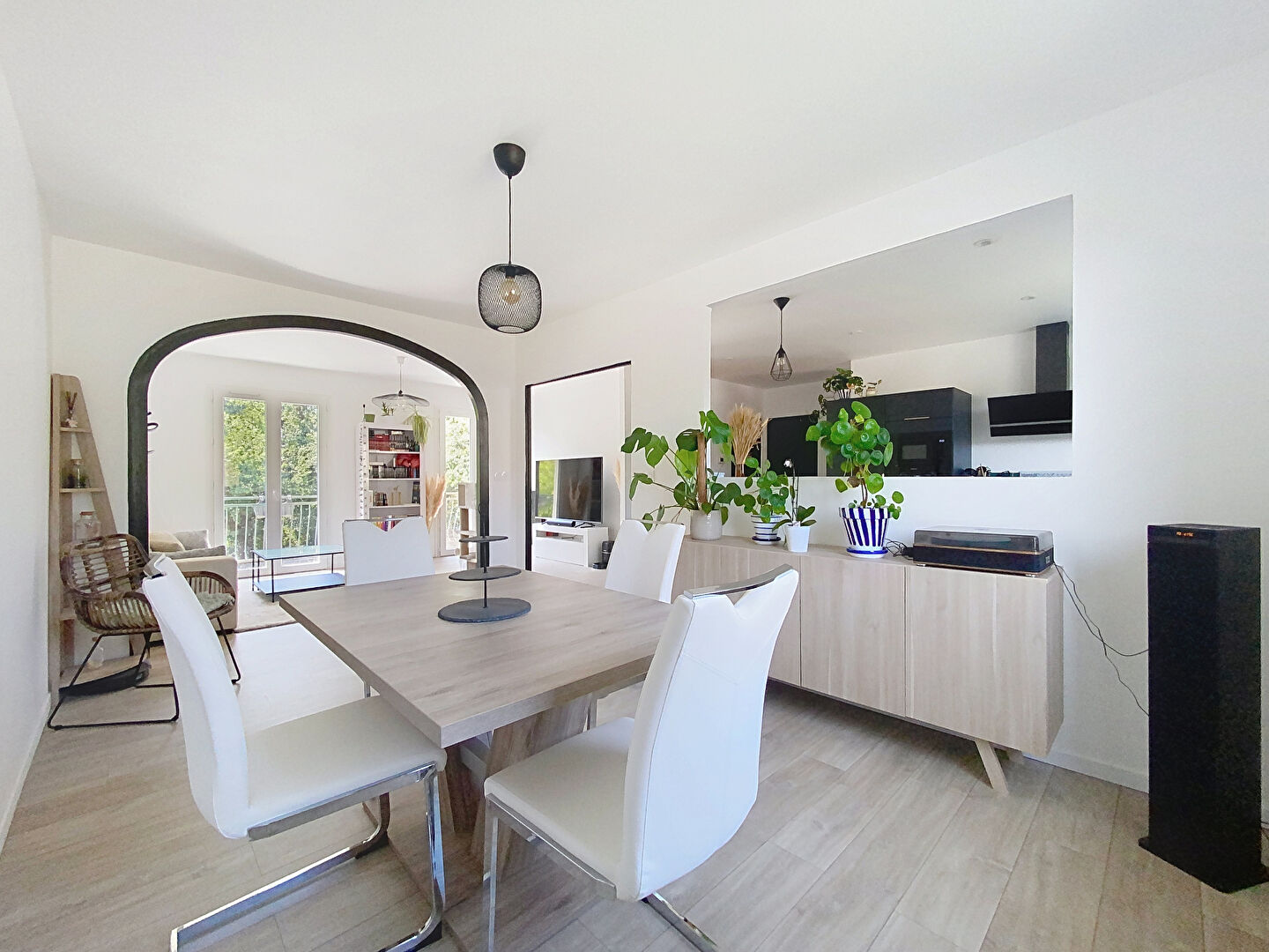 Maison 3 chambres de 116m2 - Boisseuil - entièrement rénovée - grande parcelle