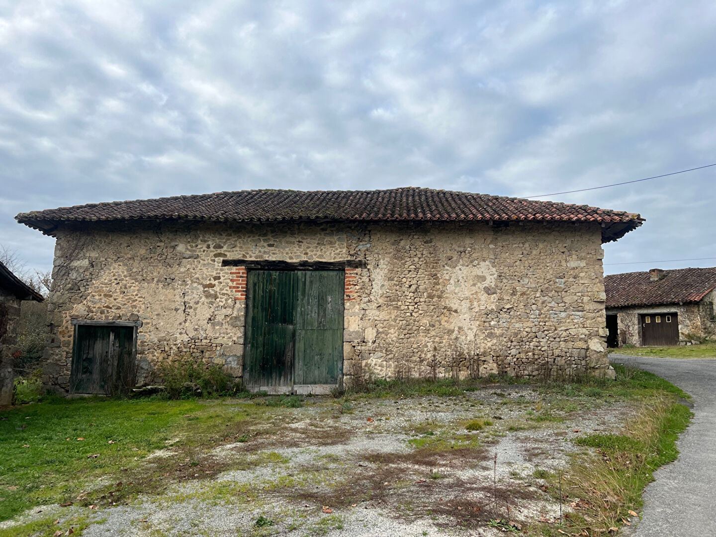 Maison à vendre à JAVERDAT - 4 pièces, 3 chambres, bon potentiel