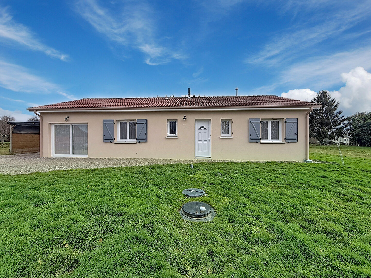 Idéal primo accédant Maison 2020 à vendre à Saint-Priest-Ligoure - Appentis - DPE B - 3000m2 de terrain