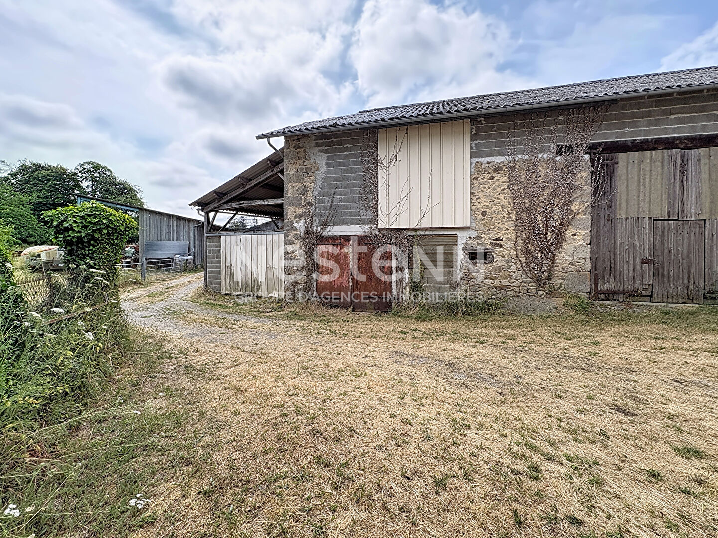 Maison 3 pièces 212 m² · à Saint Paul · 212 m² · 38 500 €