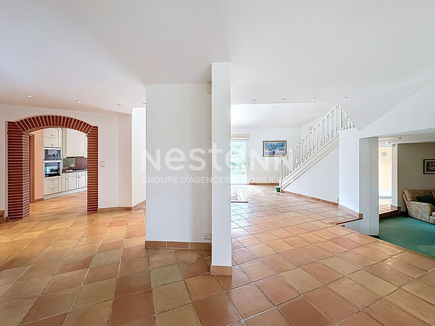 Maison 20min de Limoges, 10 pièce 344 m2, double garage, 6 chambres, 2 chambres parentales, grande terrasse, cuisine d'été.