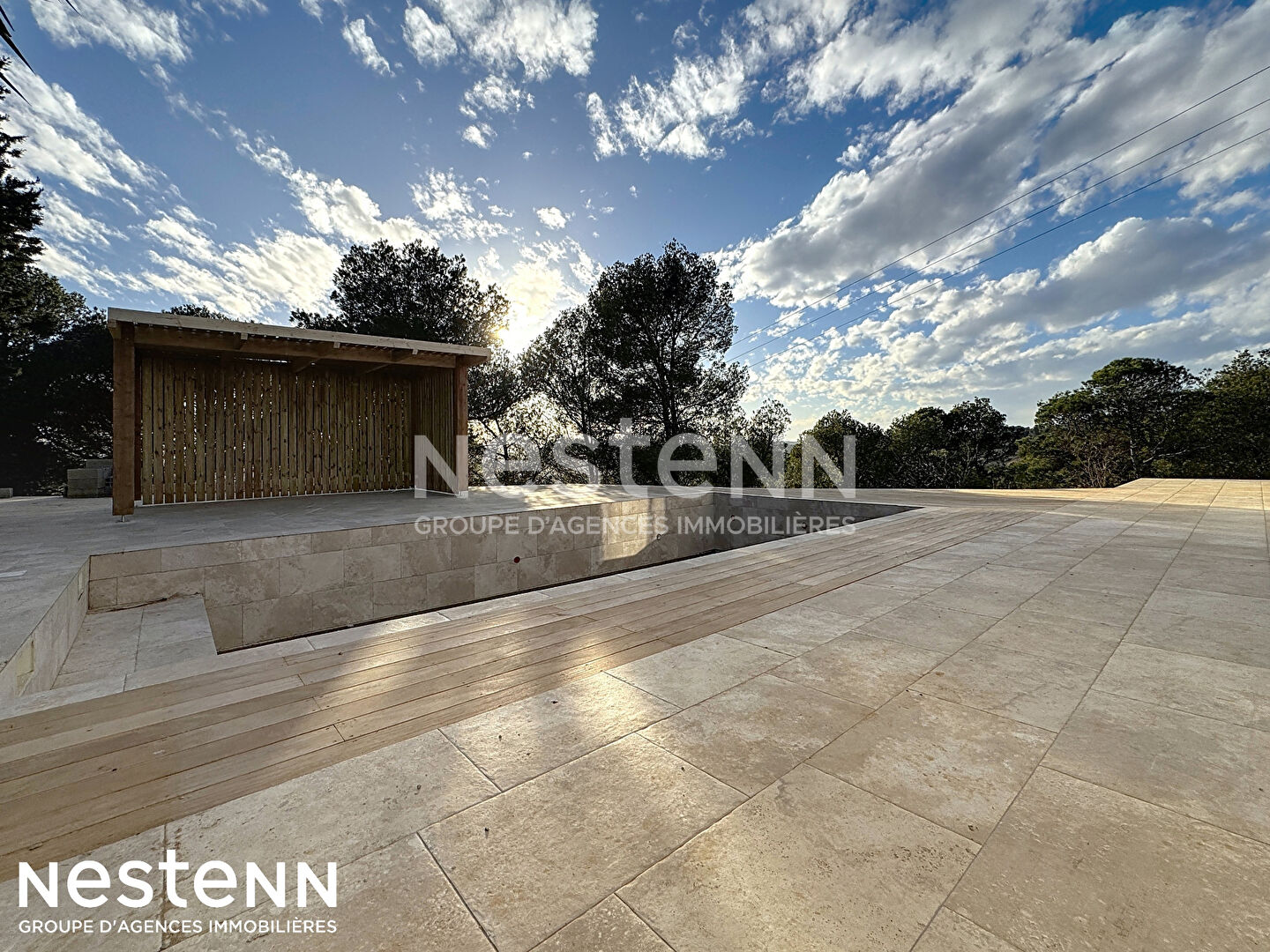 MAISON NEUVE type T5 avec piscine et belle vue dégagée sur végétations et canal du midi