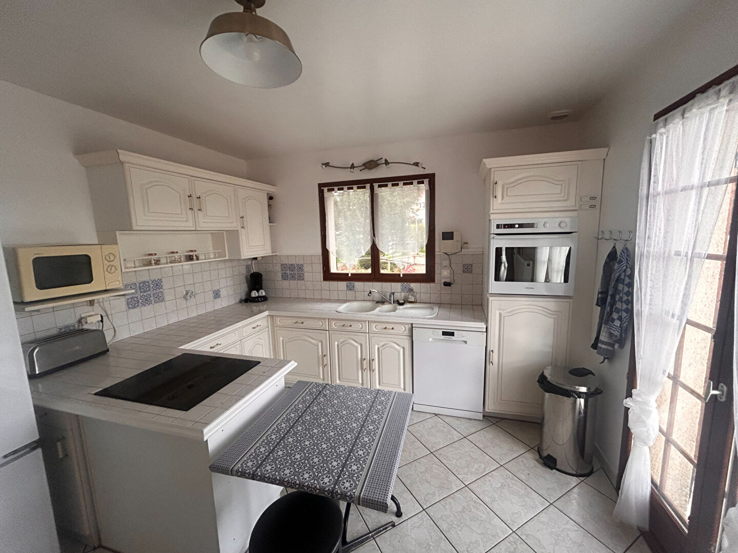 Maison 130m²  3 chambres - grand sous sol- secteur calme et agréable - LE BOCASSE - CLERES - GARE