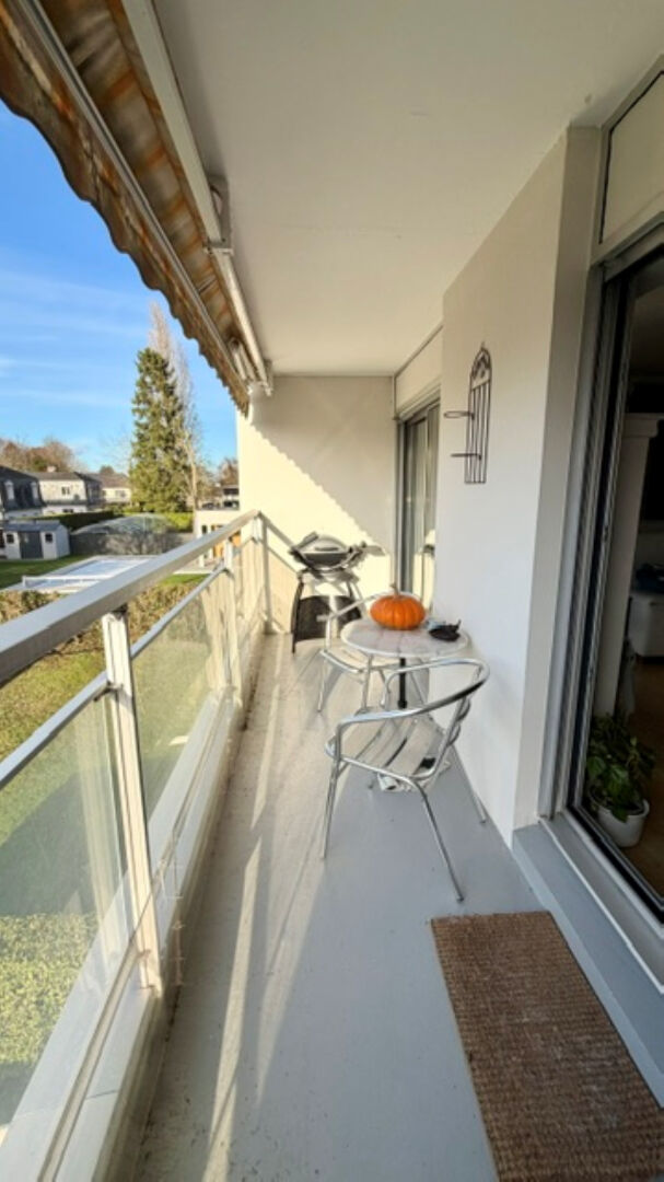 Appartement bois guillaume 100m² 3 chambres dernier étage balcon 4 parkings  sans travaux