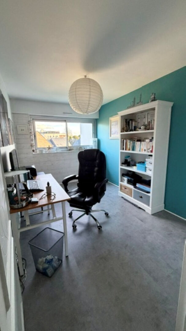 Appartement bois guillaume 100m² 3 chambres dernier étage balcon 4 parkings  sans travaux