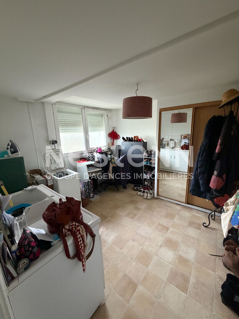 Maison 5 pièces, 114 m2 Maromme - proche commerces et commodités - très lumineuse - terrasse sans vis-à-vis - A saisir - Proche TEOR - Idéal famille - rare à la vente - A visiter rapidement - maison mitoyenne - Rangements - chambre au rdc