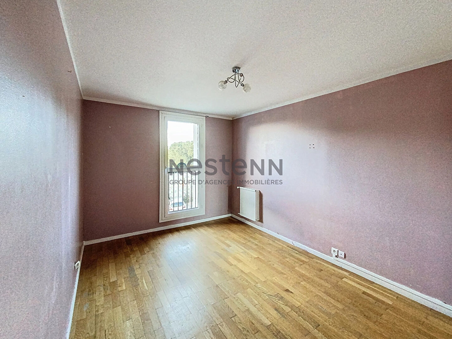 Appartement type 4 de 85 m² avec balcon , expo Sud, situé au 2ème étage, stationnement facile dans la résidence, quartier les olives