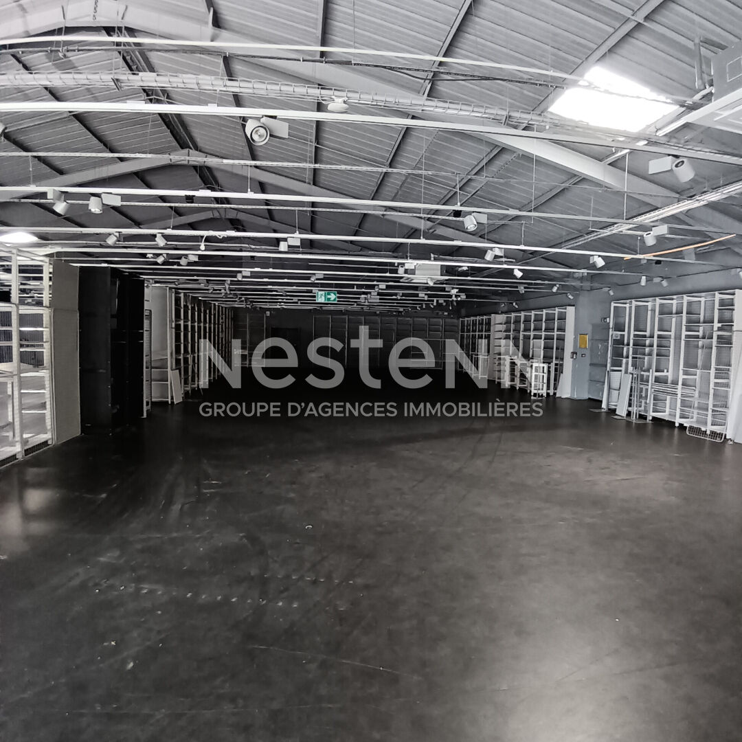 Local commercial 740 m² · à Vannes · 740 m² · 1 296 000 €