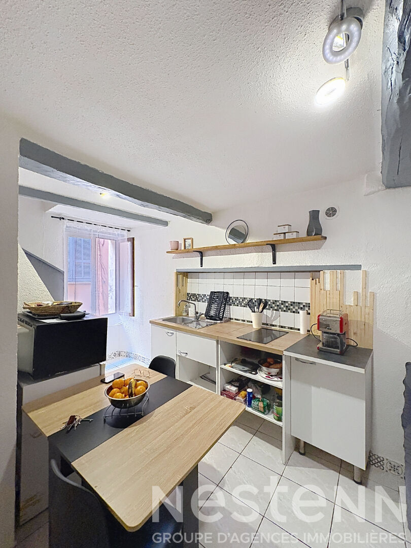 Immeuble 3 pièces 70 m² · à Saint Maximin la Sainte Baume · 70 m² · 160 000 €