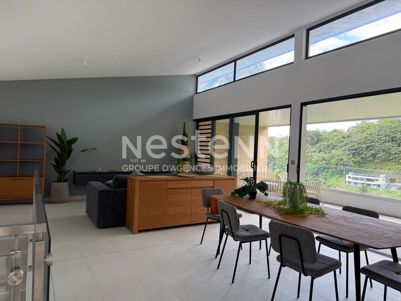 A vendre sur PAMATAI HILLS jolie maison neuve F4 mitoyenne de 118,8 m2, avec vue dégagée