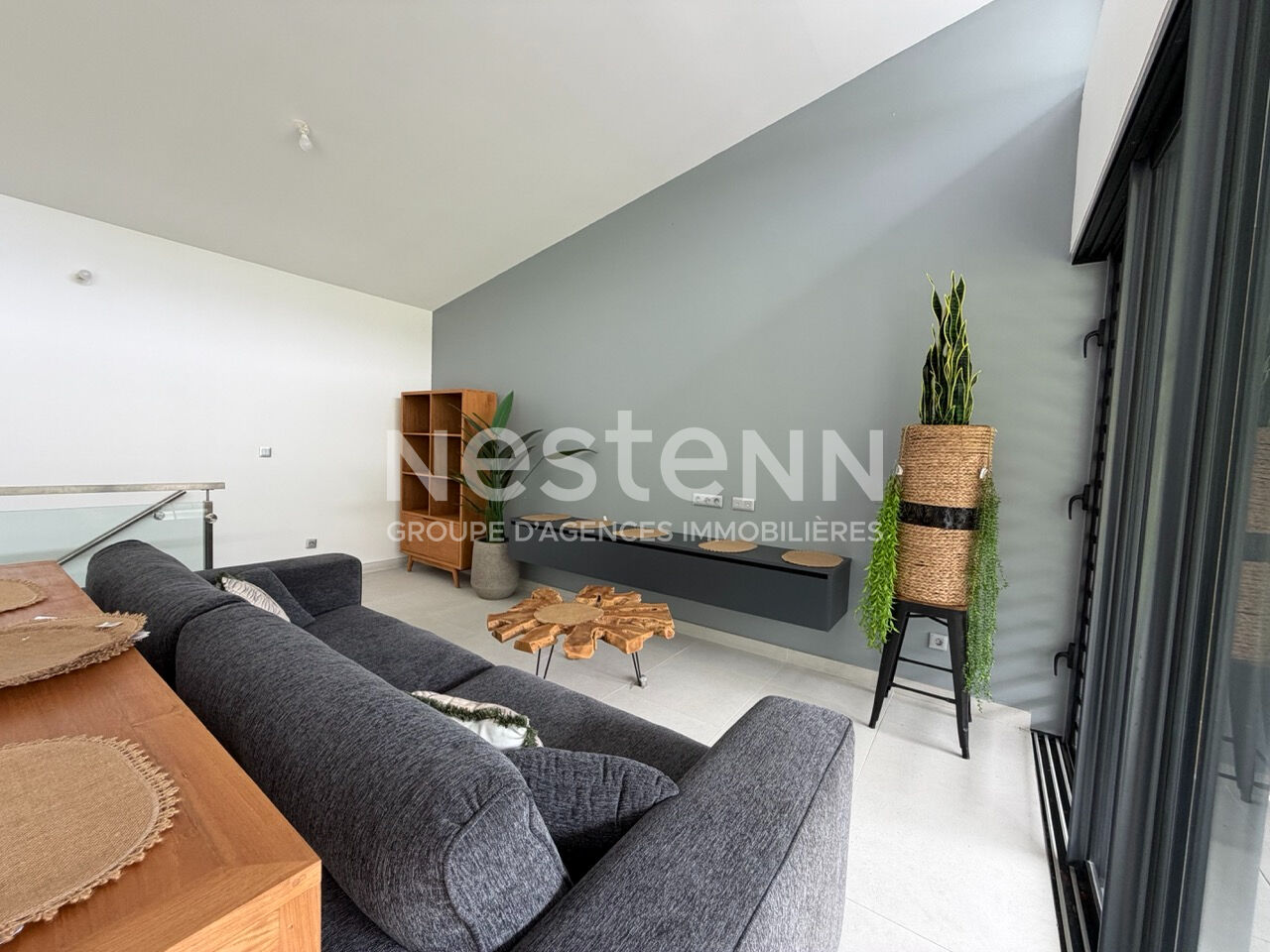 A vendre sur PAMATAI HILLS jolie maison neuve F4 mitoyenne de 118,8 m2, avec vue dégagée