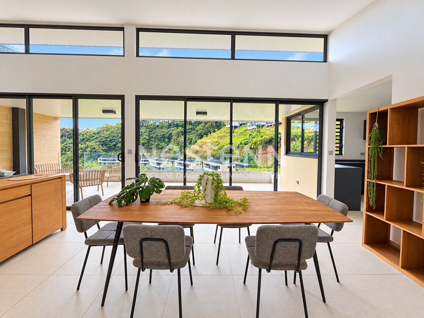 A vendre sur PAMATAI HILLS jolie maison neuve F4 mitoyenne de 118,8 m2, avec vue dégagée
